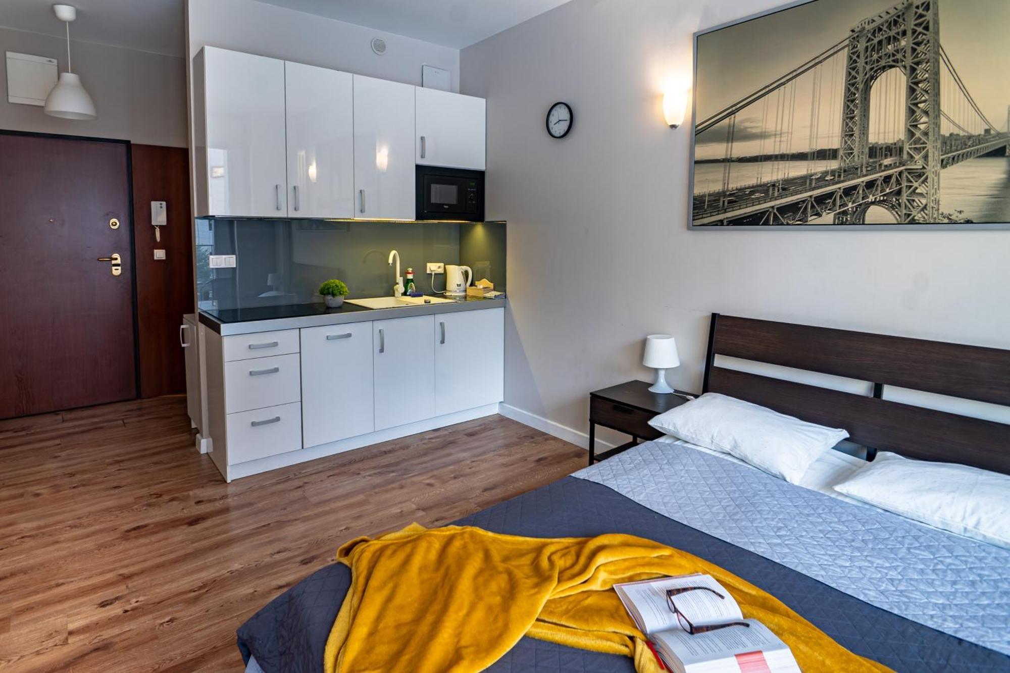 Triton Apartments Varsavia Esterno foto