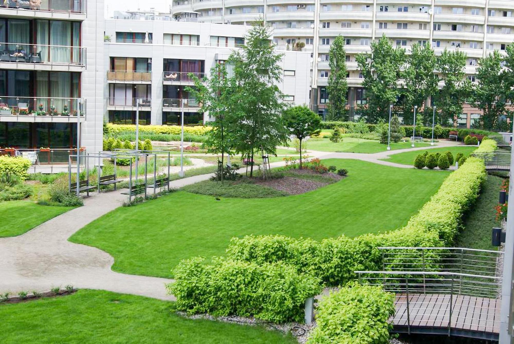 Triton Apartments Varsavia Esterno foto