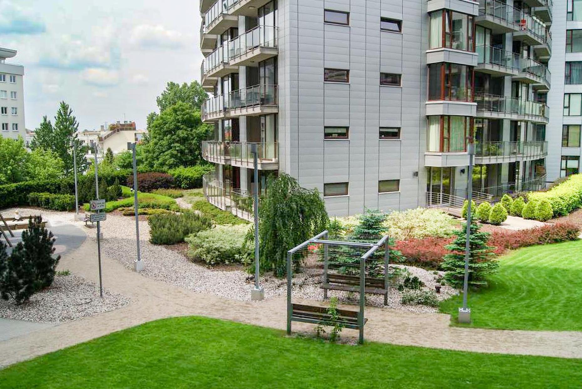Triton Apartments Varsavia Esterno foto
